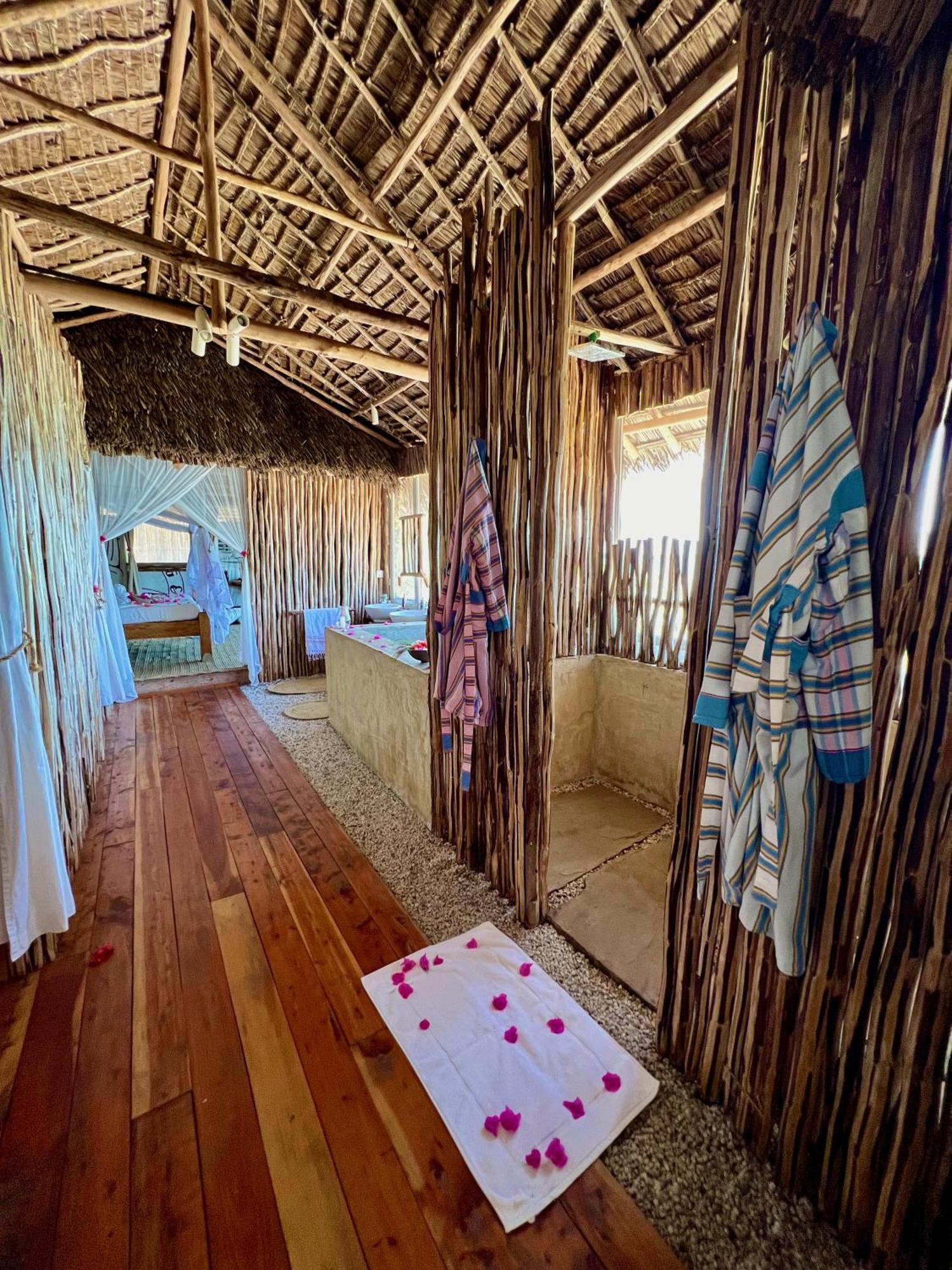 Rock And Sea Resort Watamu Esterno foto